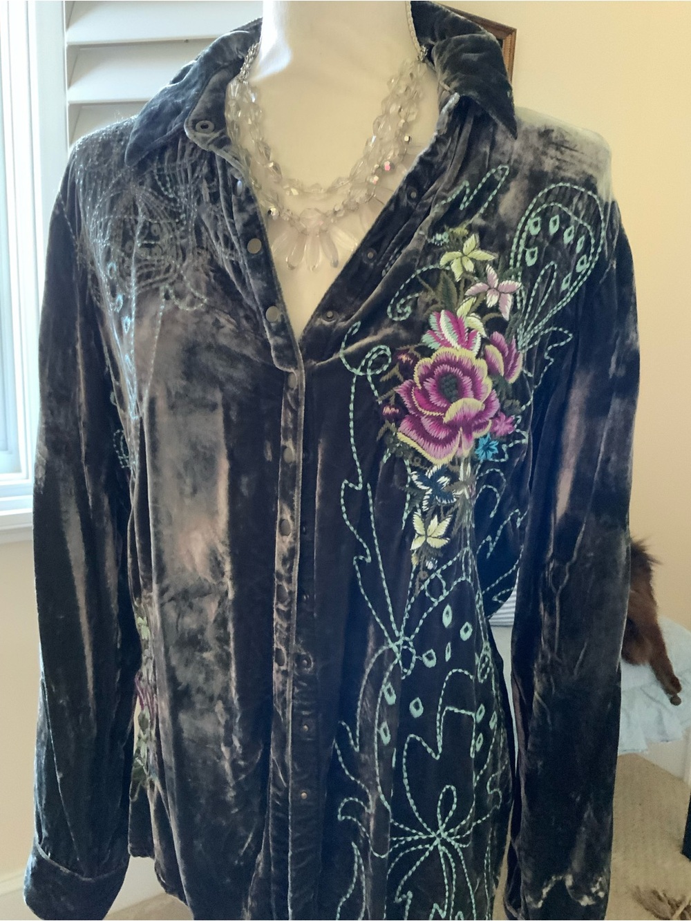 J.Jill Olive Silk Blend Velvet Snap Button-Front Floral Embroidered Shirt - Picture 2 of 8